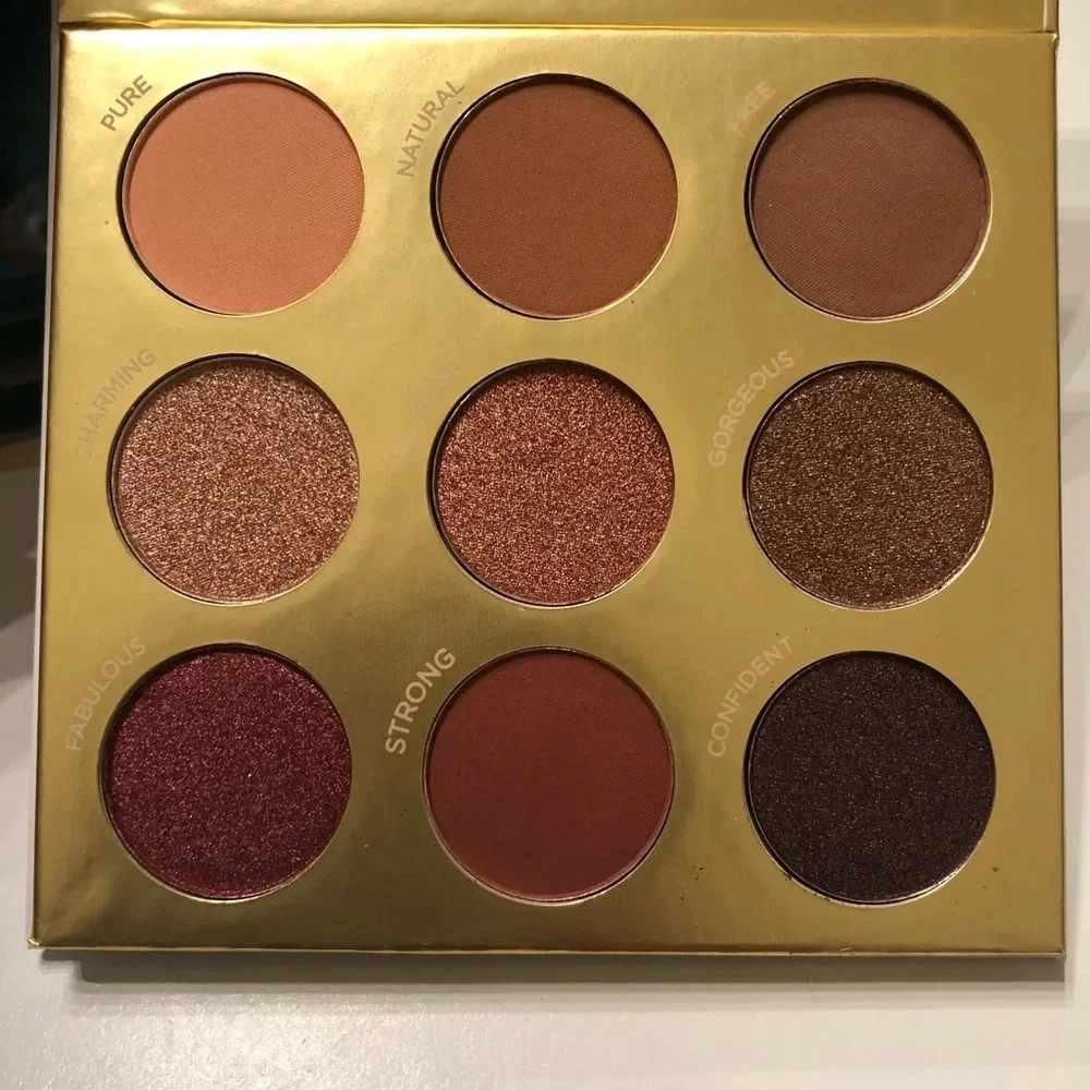 NIB PUR BE YOUR SELFIE EYESHADOW PALETTE